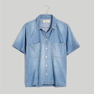 Madewell Denim Short-Sleeve Button Up Top in Brickton Wash